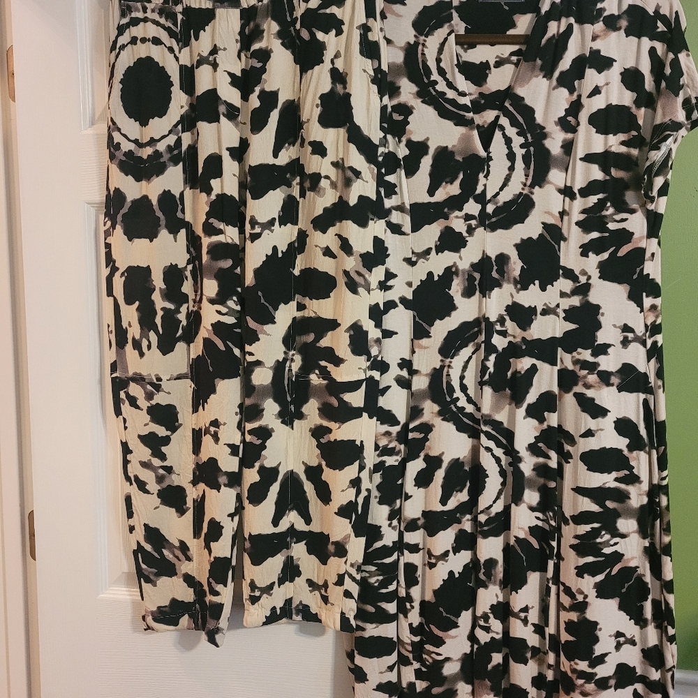 Alembika Two Piece Ensemble, Pre-owned